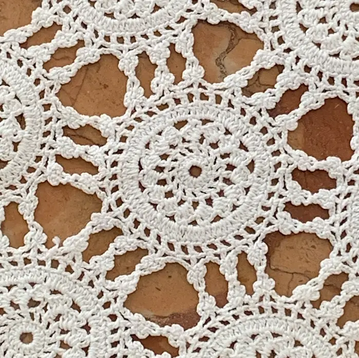 Gehaakt kleedje met 7 rondjes_2.webp