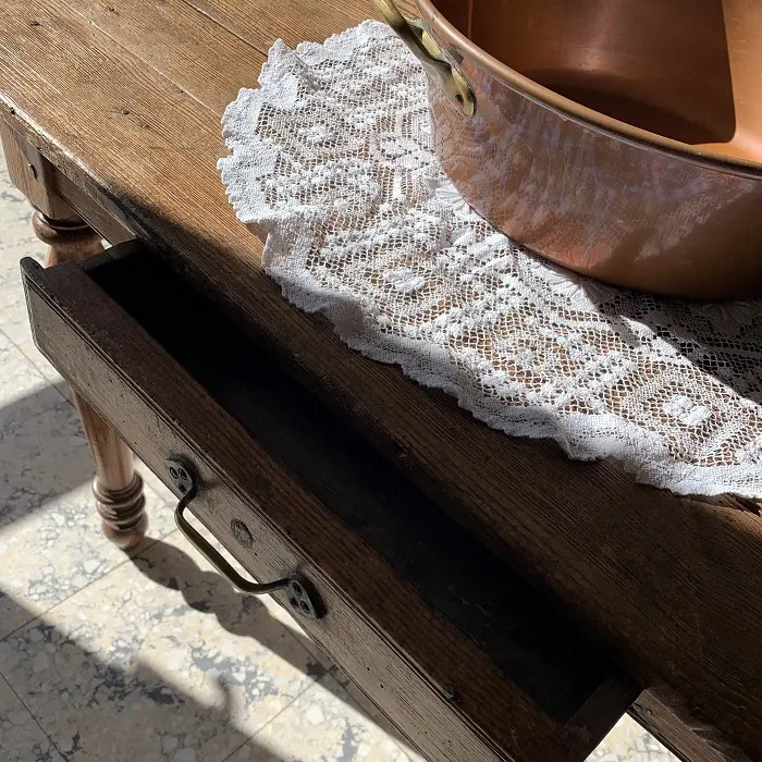 Houten keukentafeltje met lade_2.webp