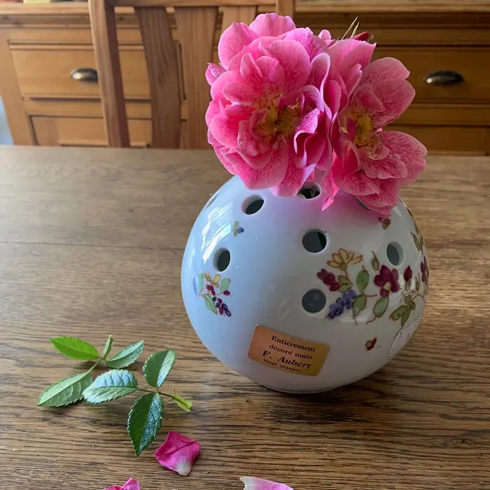 F. AUBERT YOLET CANTAL bloemenvaasje 