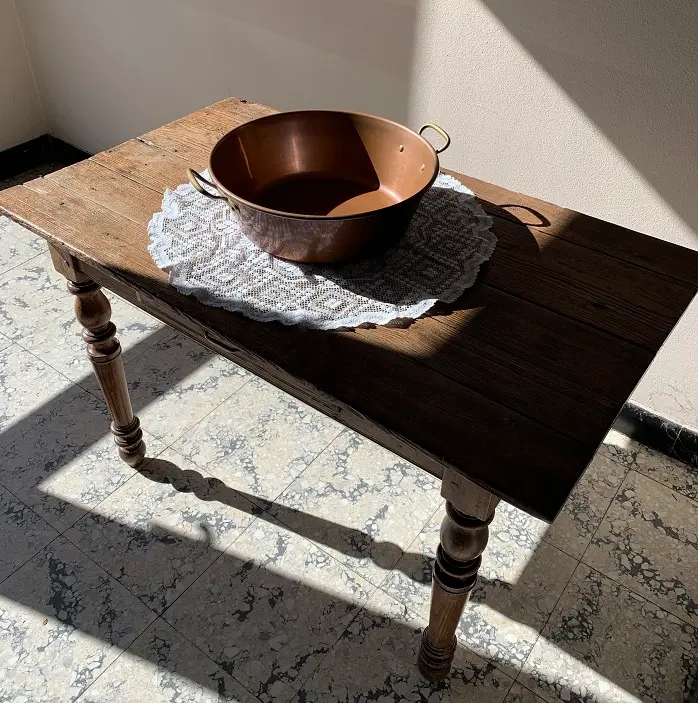 Eikenhouten keukentafeltje met lade